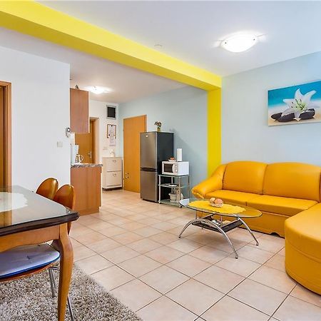 Apartment Ellis Premantura Rum bild